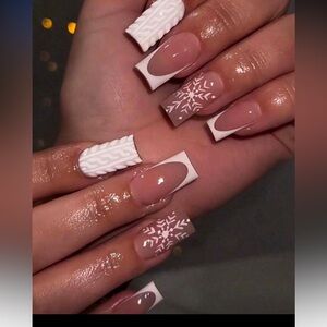 Snowflake White Nails NWT